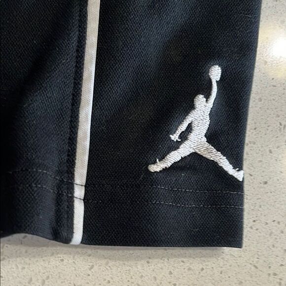 Jordan Black and Red Big Baggy Athletic Shorts Size XXL - Picture 4 of 10